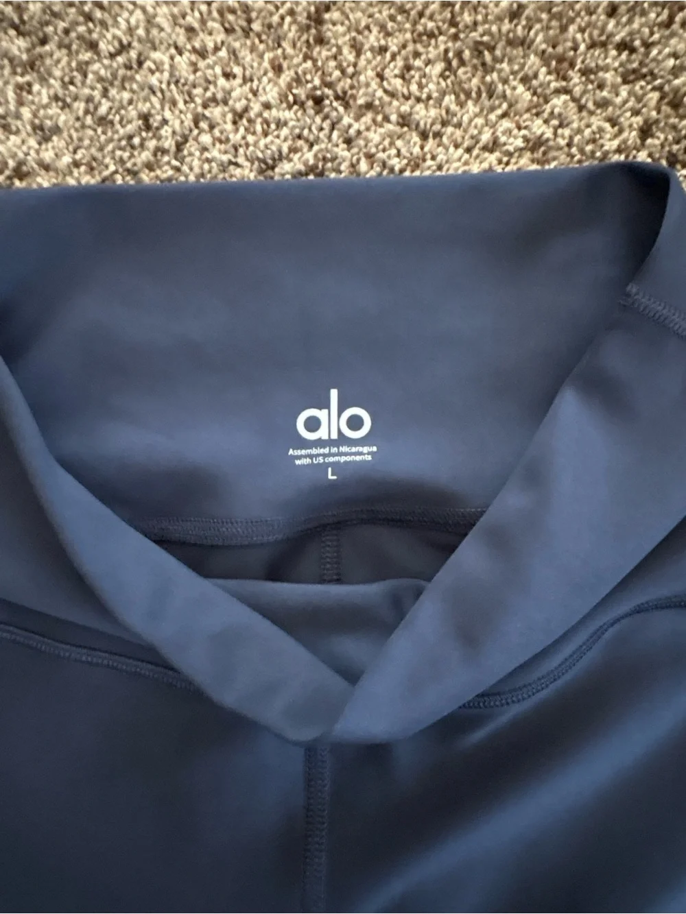 Alo 7/8 Navy Leggings Size L  NWT